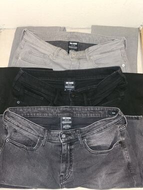 Three-Pack True Classic Jeans in Light Gray, Black, Charcoal